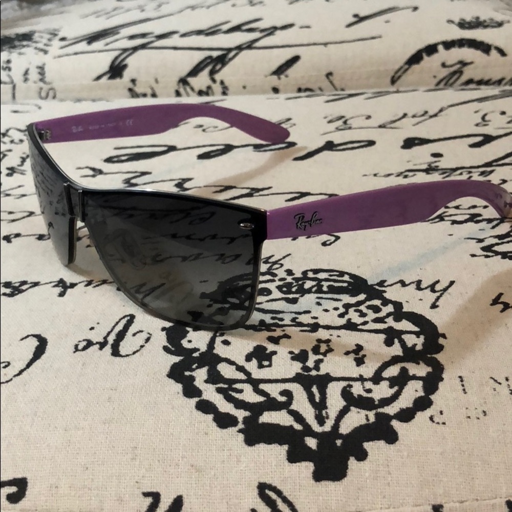 Ray-Ban Sunglasses - Like New!